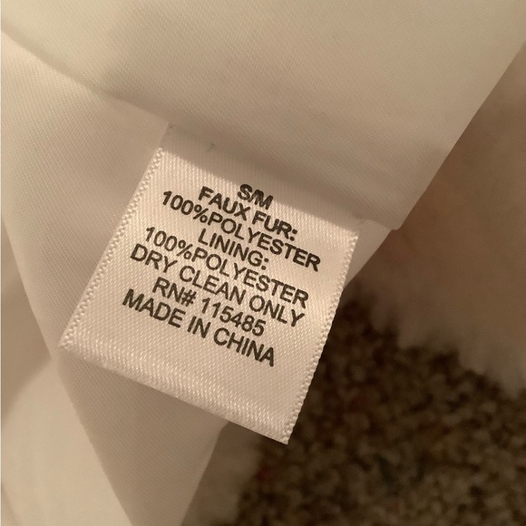 New Directions White Faux Fur Sherpa Teddy Vest Size S/M - Picture 10 of 16